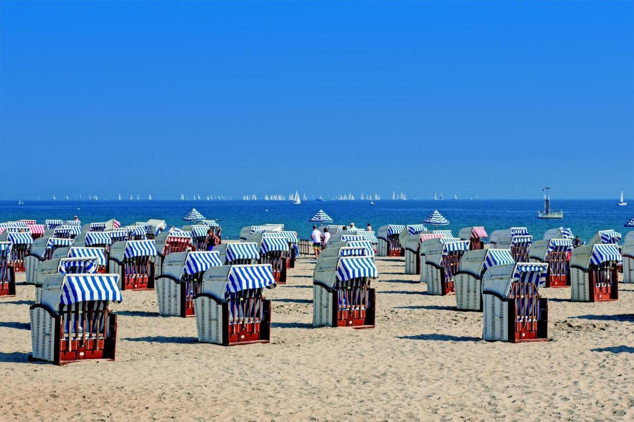 Ferienhaeuschen Kuestenwald Bei Warnemuende, Eigener Garten, Terrasse Mit Strandkorb, 400M Zum Strand Diedrichshagen  Exterior photo